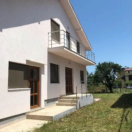 Vila Miral *